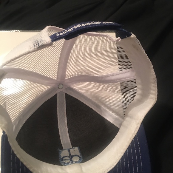 Every day where baseball cap. - Picture 3 of 4